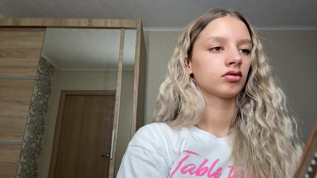 aundreaschindewolf cam show video 5/29/2026