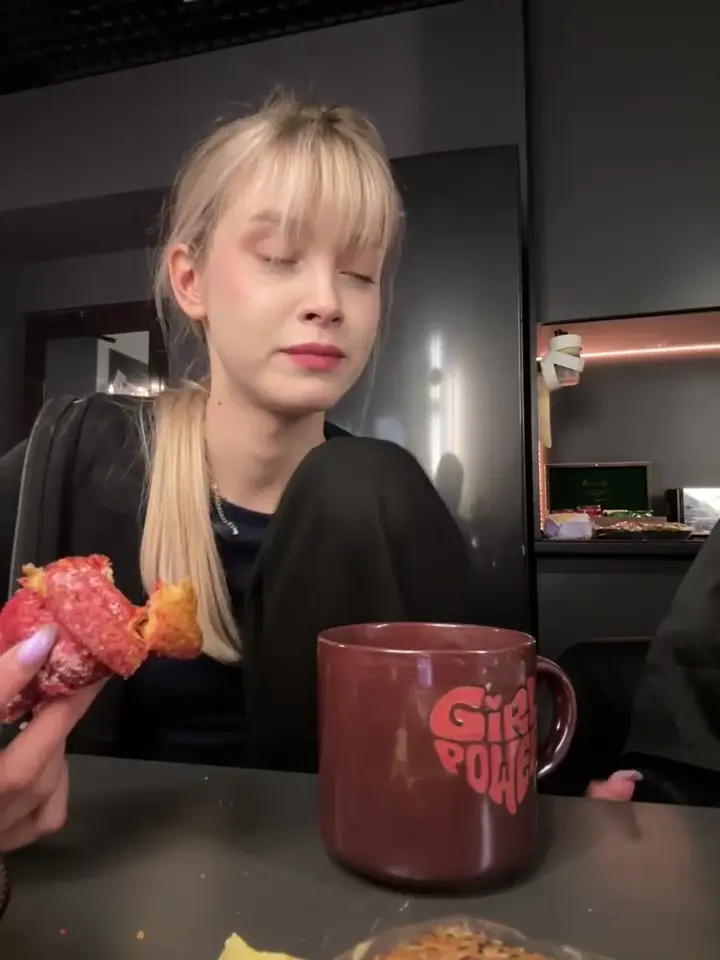 BellaSecrett cam show video 9/18/2025