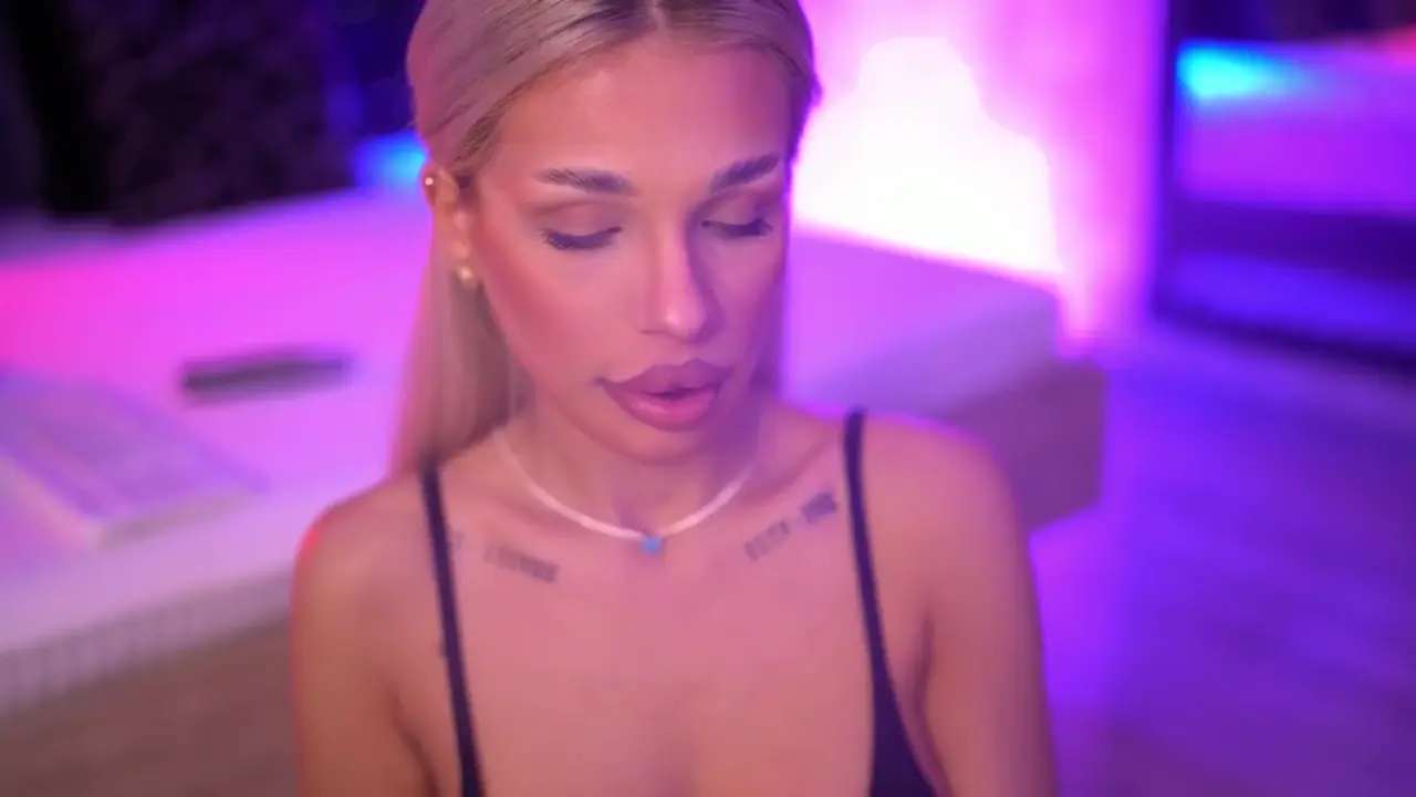 Candy_Ivy cam show video 10/8/2025