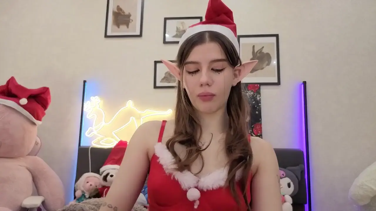 dolly_ll cam show video 12/26/2025