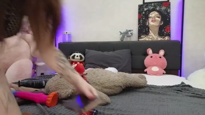 dolly_ll cam show video 7/27/2025