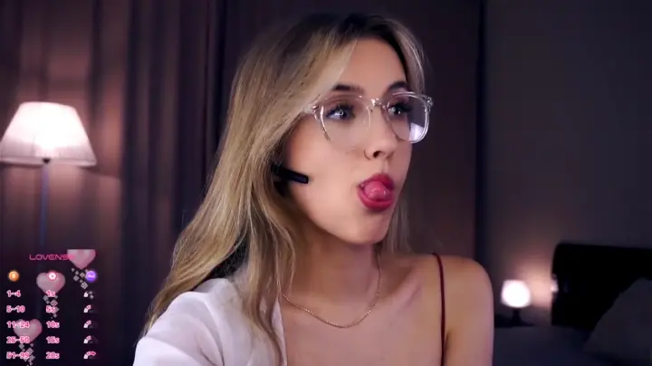 FannyHewson cam show video 9/19/2025