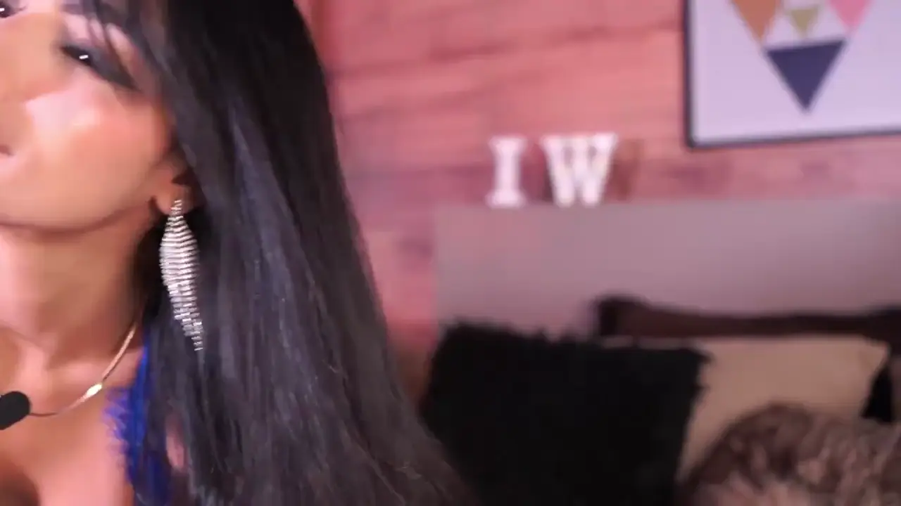 IzzyWild cam show video 10/19/2025