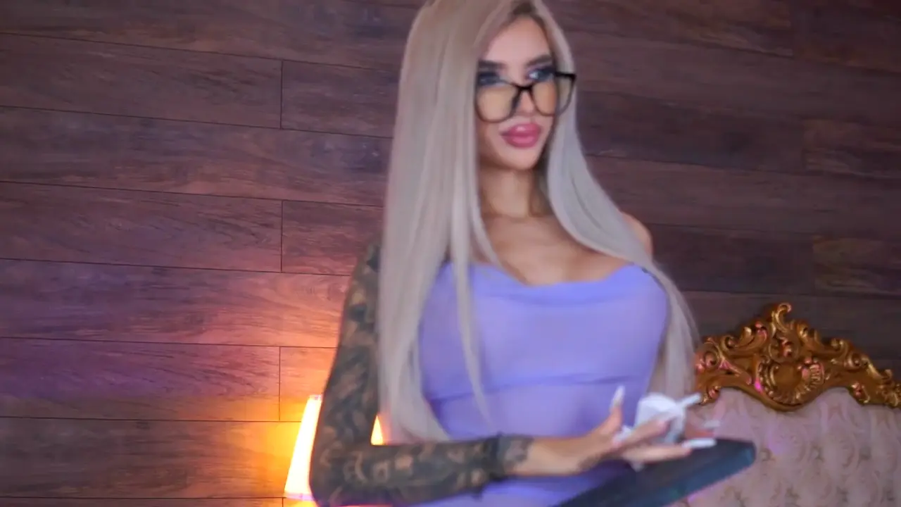 juicy_jessye cam show video 10/15/2025