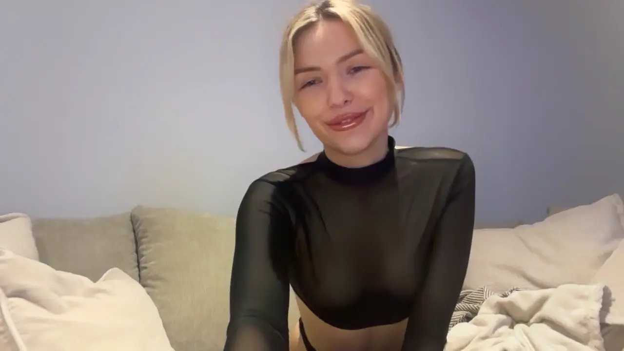 lolableux cam show video 10/21/2025