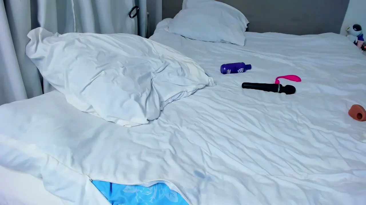 lookkeyhole cam show video 10/16/2025