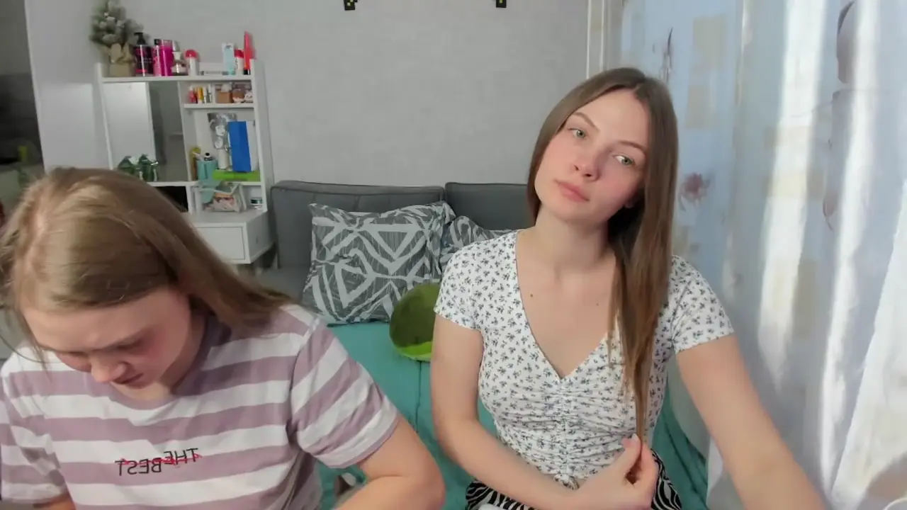 pikmi_obsos cam show video 3/11/2026