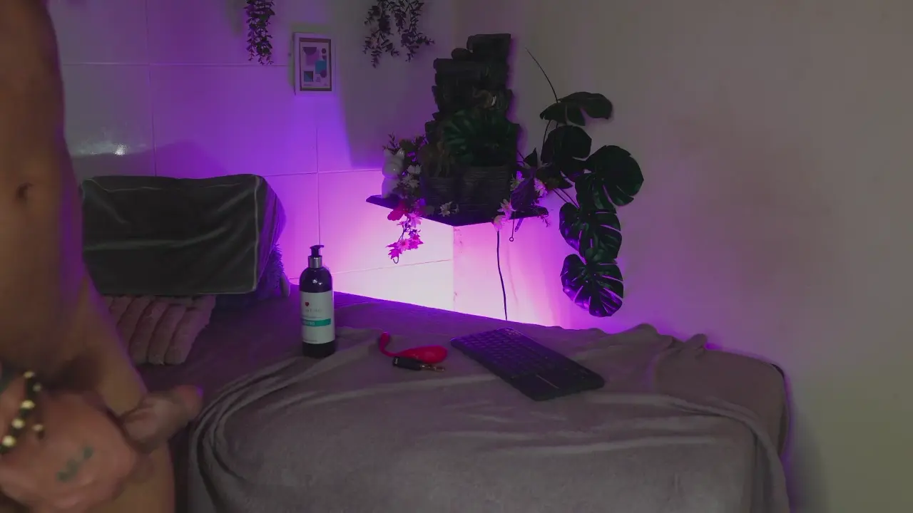 pleasure_room_x cam show video 3/11/2026