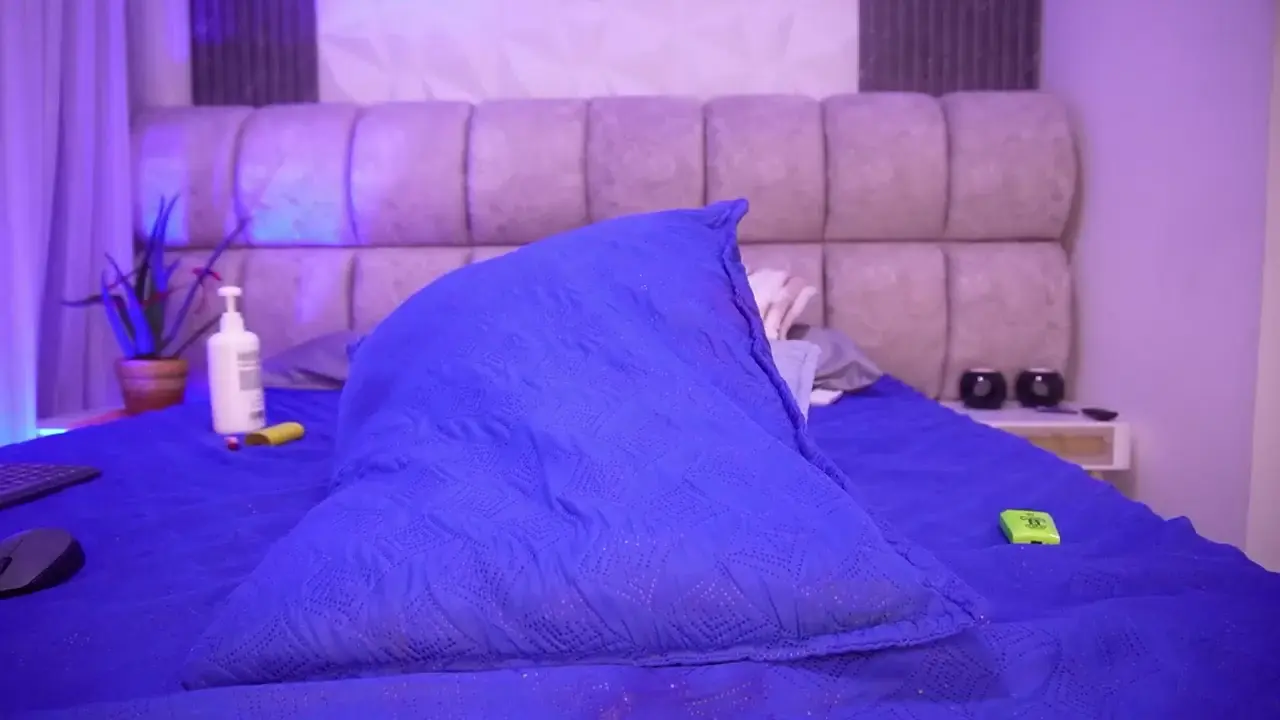 rousse_coup cam show video 3/2/2026