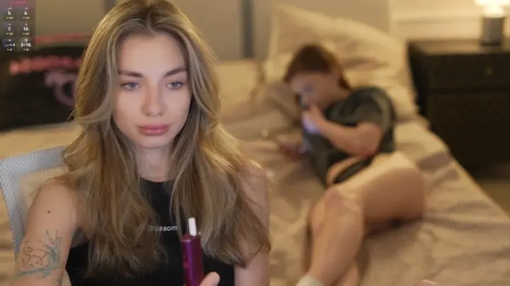 Zlata_Sky cam show video 7/25/2025