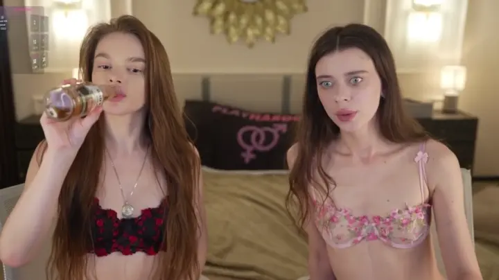 Zlata_Sky cam show video 8/19/2025