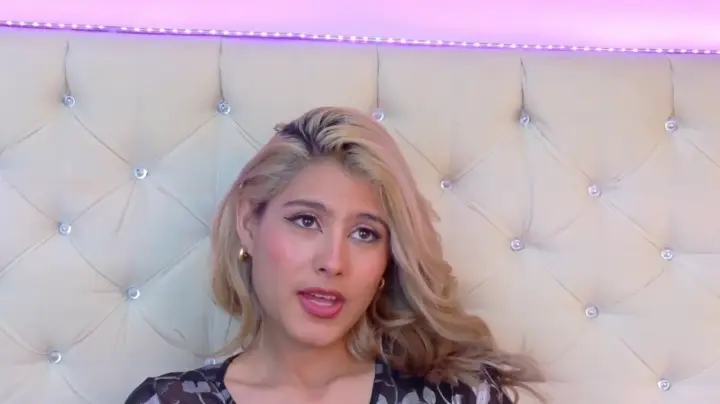 ZoehAngel cam show video 8/6/2025